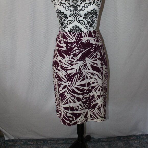 Ann Taylor Loft Pencil Skirt Plum White Lined Back Zip Stretch Size 12 EUC - Picture 1 of 12
